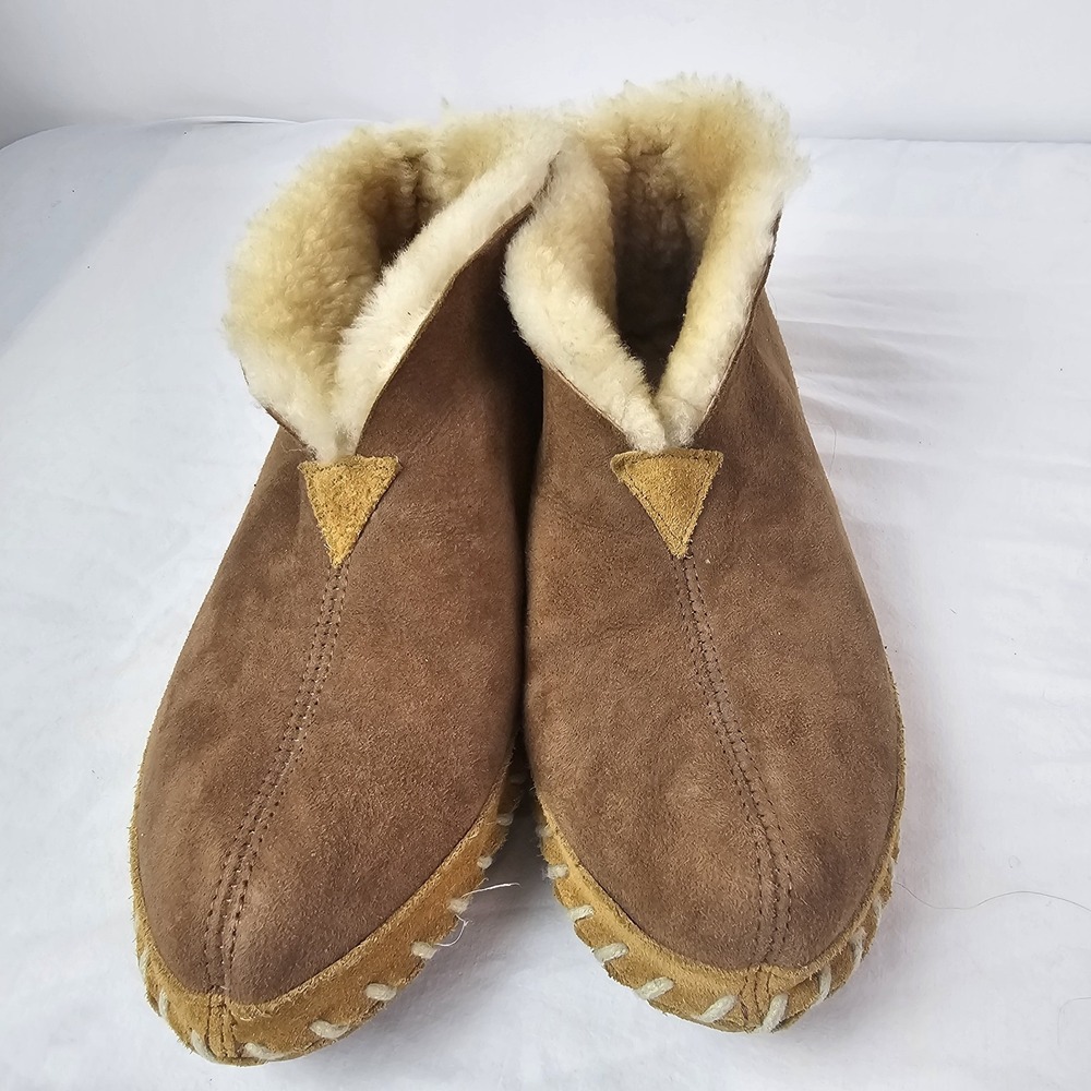 LL Bean Wicked Good Slippers Womens Size 9M Leather Suede Shearling Lined